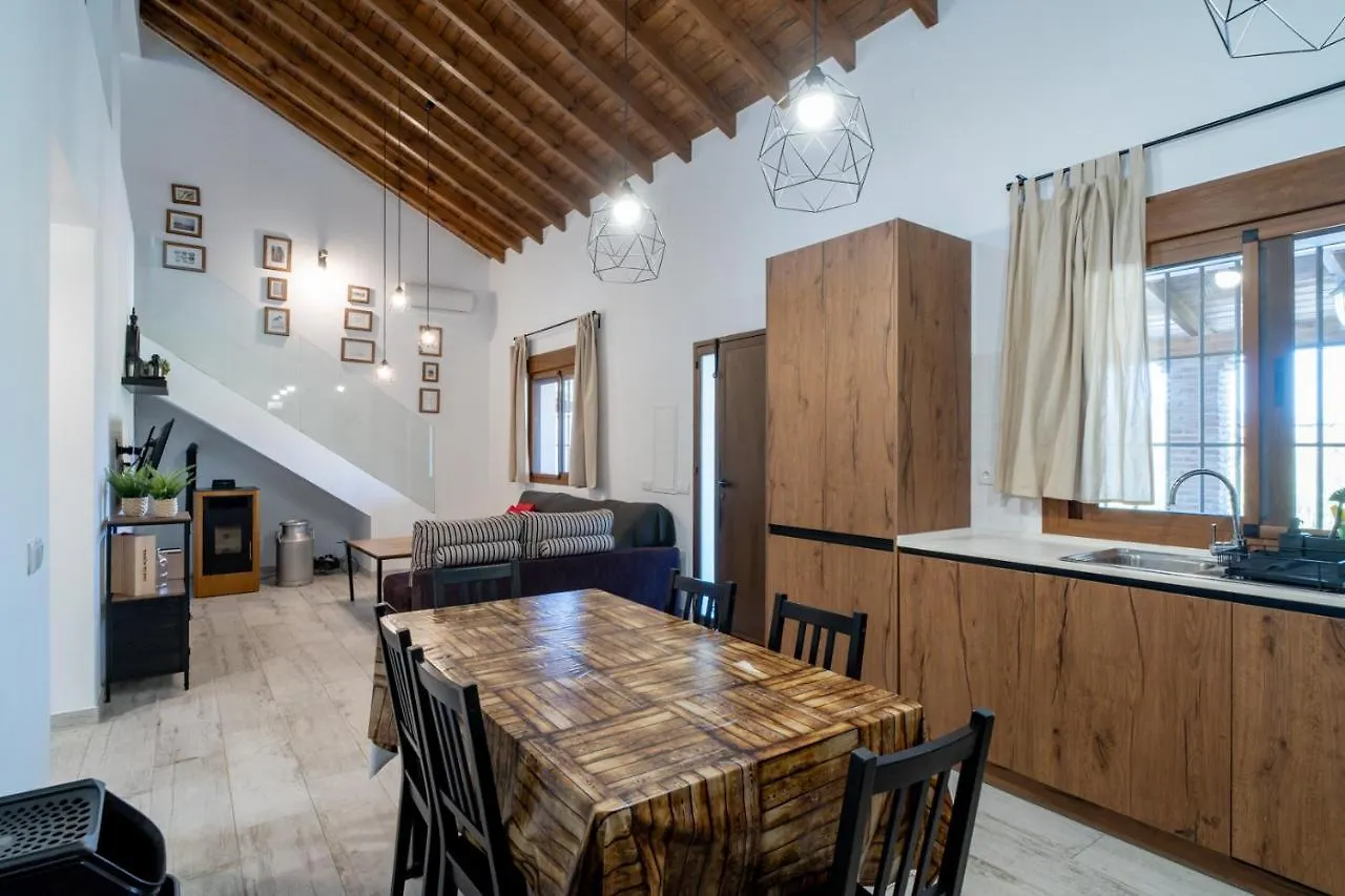 Holiday home Casa Rural De Diseno Con Piscina Y Barbacoa Malaga